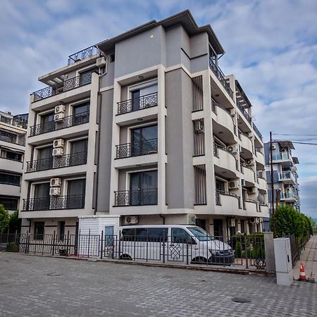 Cozy One-Bedroom Apartment In Night Breeze Burgasz Kültér fotó