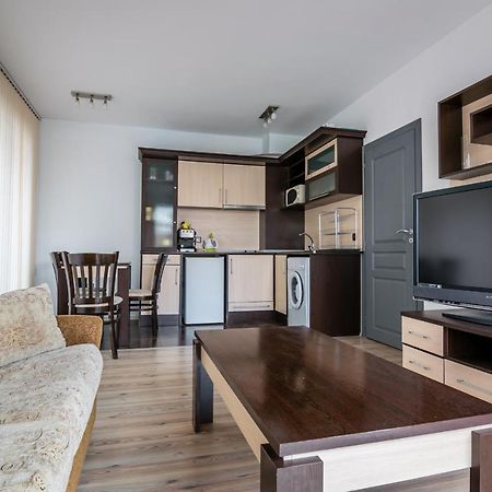 Cozy One-Bedroom Apartment In Night Breeze Burgasz Kültér fotó