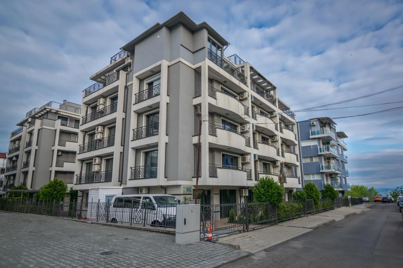 Cozy One-Bedroom Apartment In Night Breeze Burgasz Kültér fotó