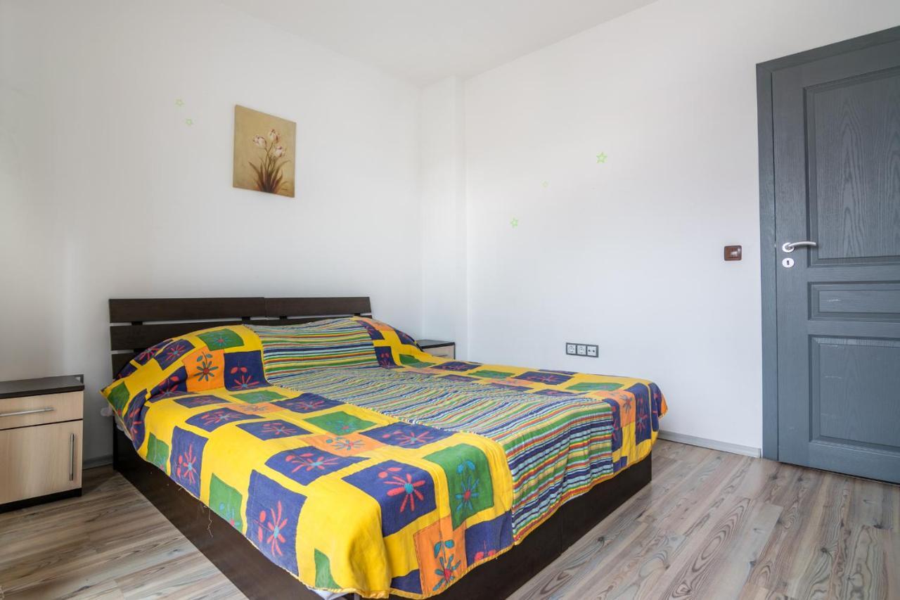 Cozy One-Bedroom Apartment In Night Breeze Burgasz Kültér fotó