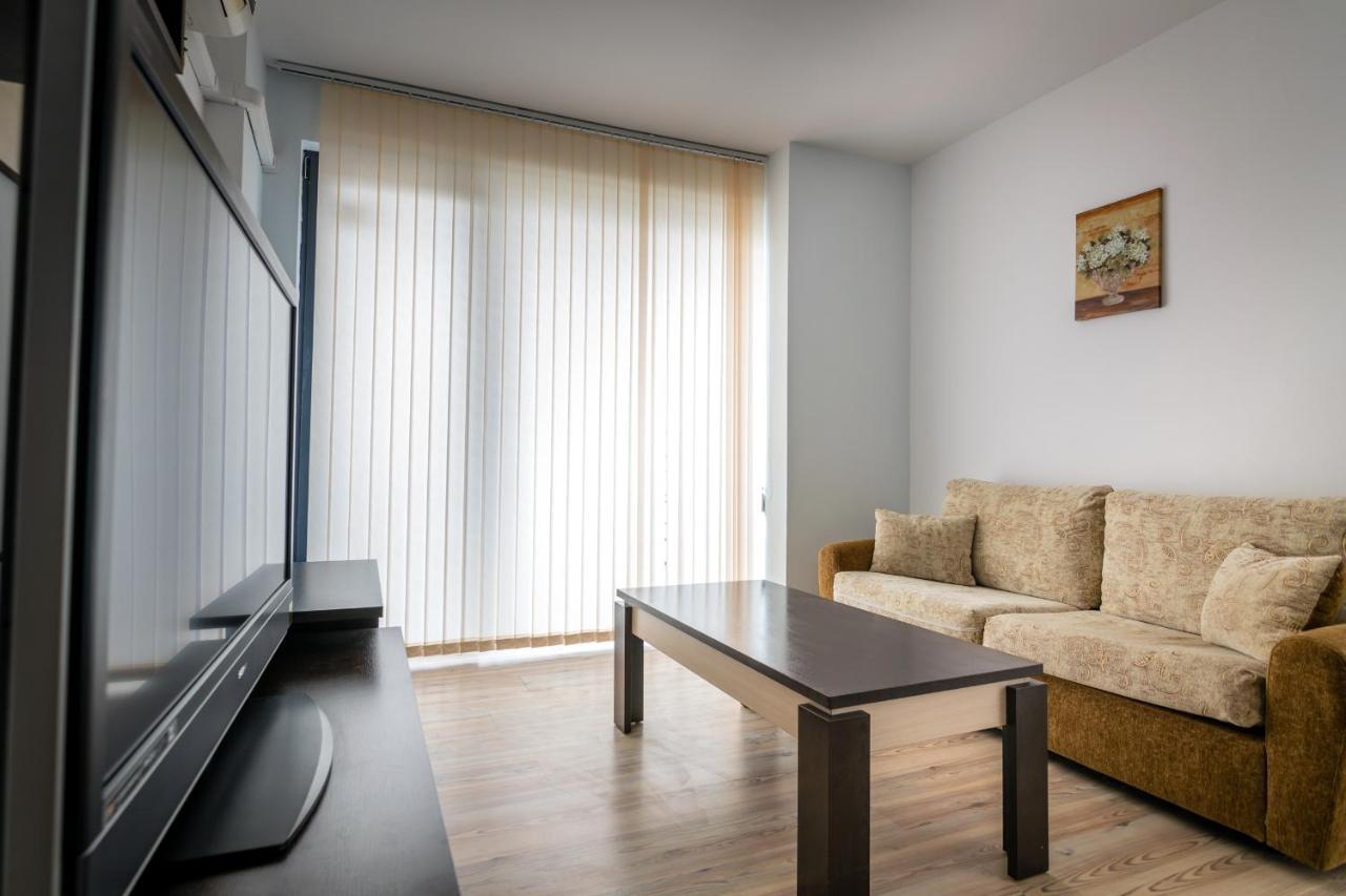 Cozy One-Bedroom Apartment In Night Breeze Burgasz Kültér fotó